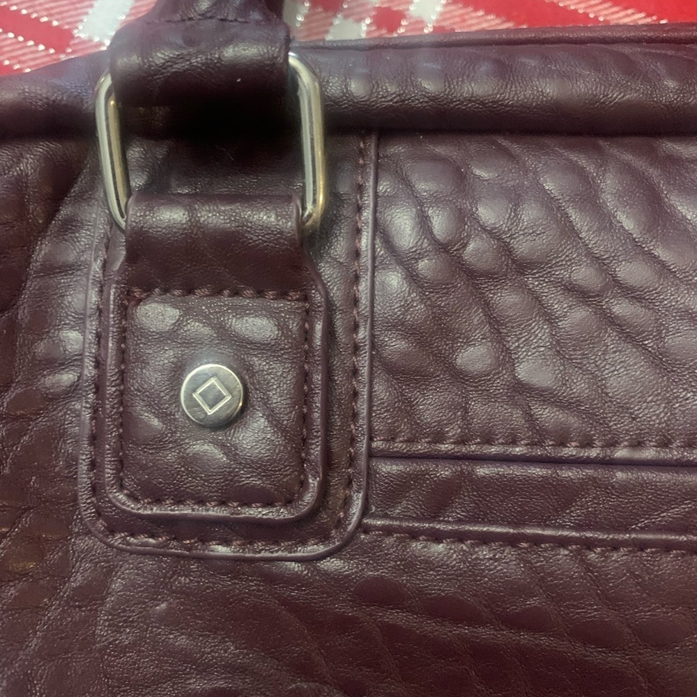 Vintage Leather Tote in Rich Purple - Picture 13 of 13